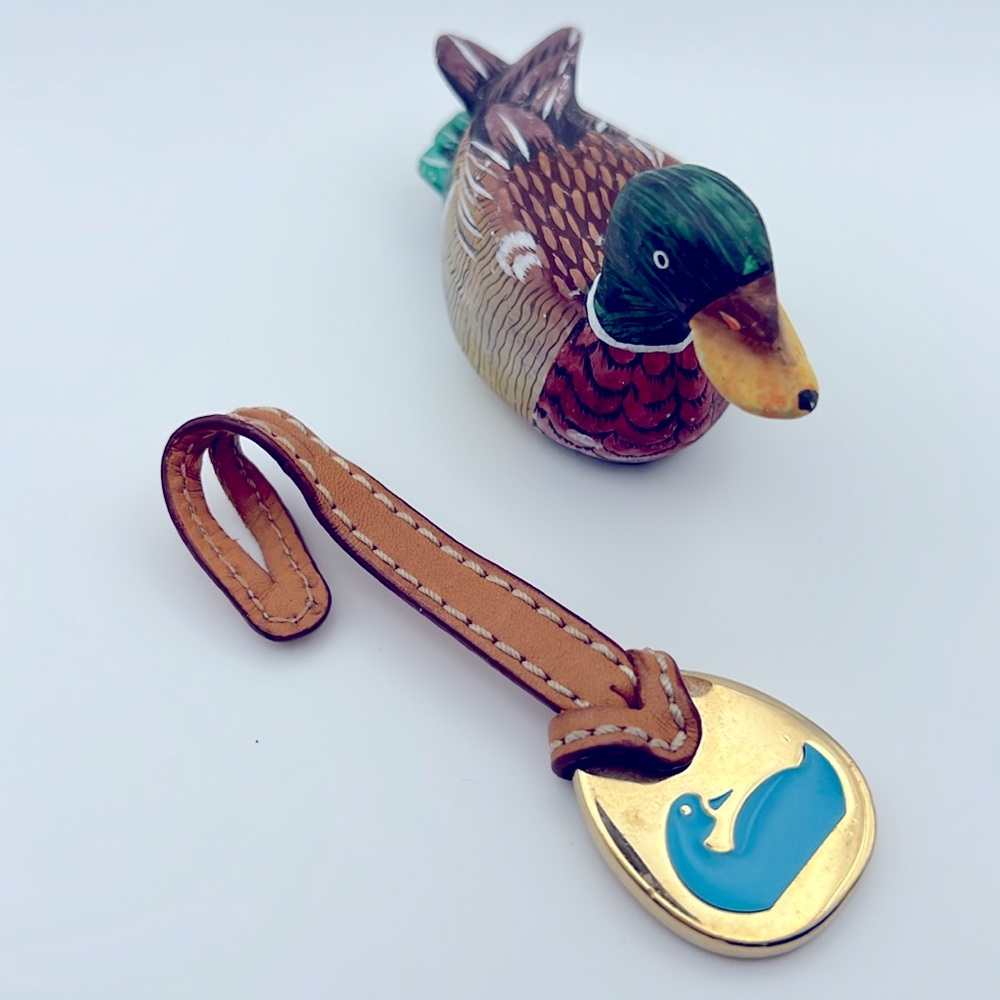 🦆 DOONEY & BOURKE VINTAGE BLUE GOLD DUCK CHARM FOB PURSE BRITISH TAN LEATHER